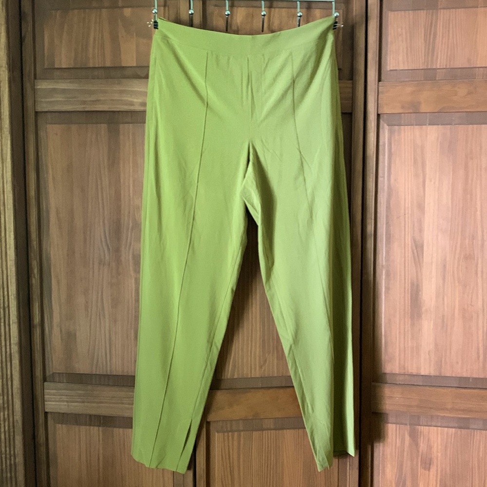 NWOT Athleta stretchy traveling/work pants.